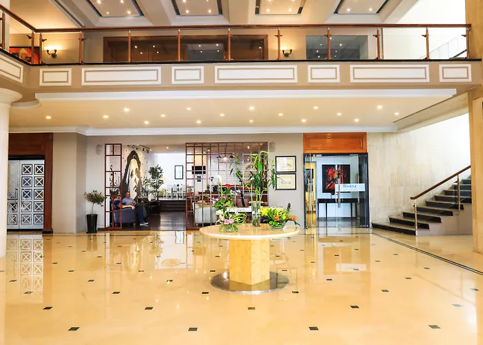 Riviera Hotel And Beach Lounge, Beirut
