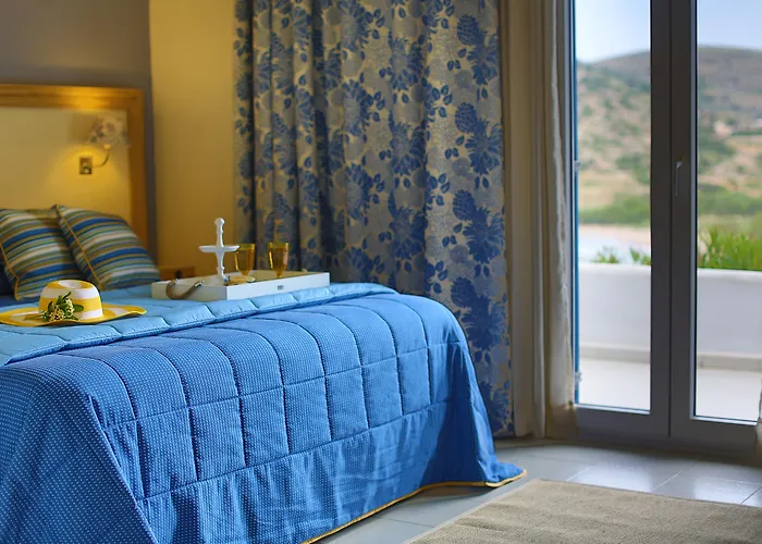 Dolphin Bay Seaside Resort & Suites Galissas