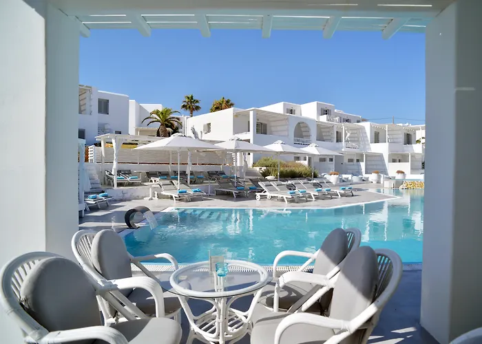 Andronis Minois Hotel Parasporos