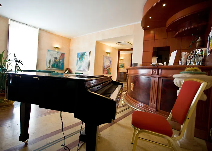 Palace Hotel San Michele Monte SantʼAngelo