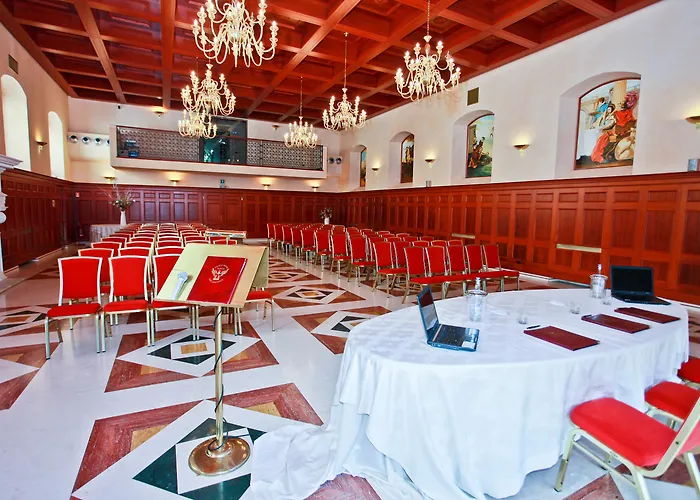 Palace Hotel San Michele Monte SantʼAngelo