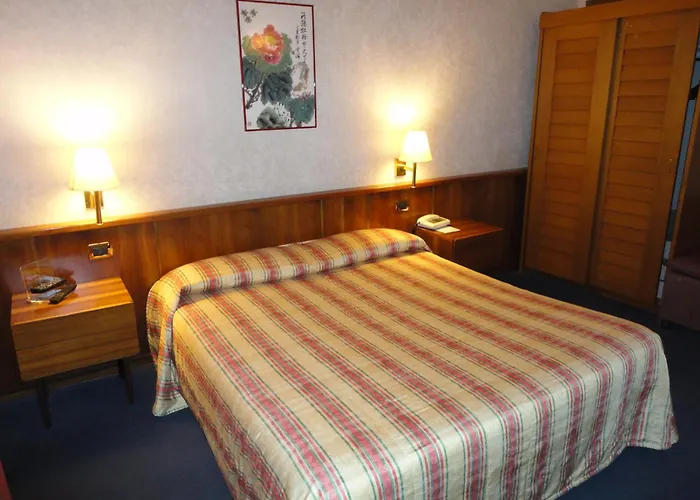 Hotel Giardino Arona