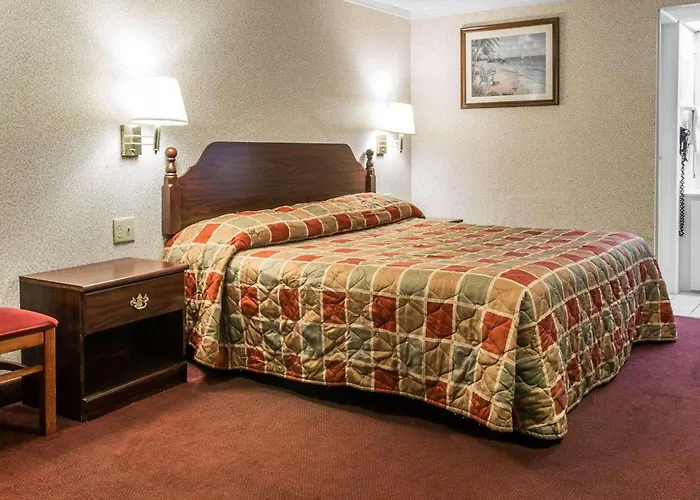Rodeway Inn Madison Heights - Detroit