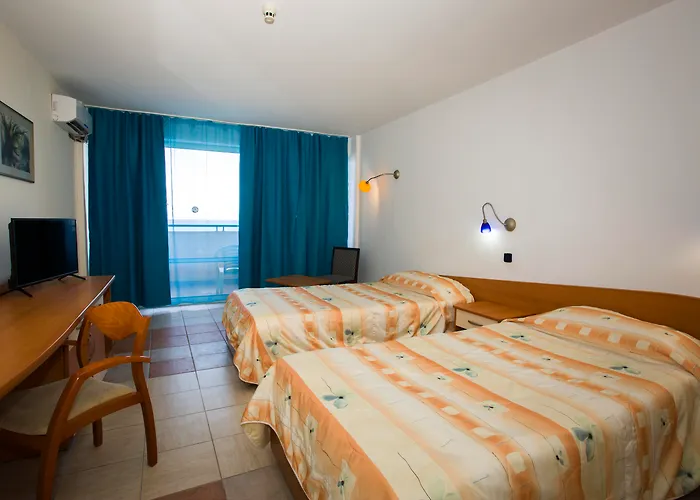 Royal Bay Hotel Elenite