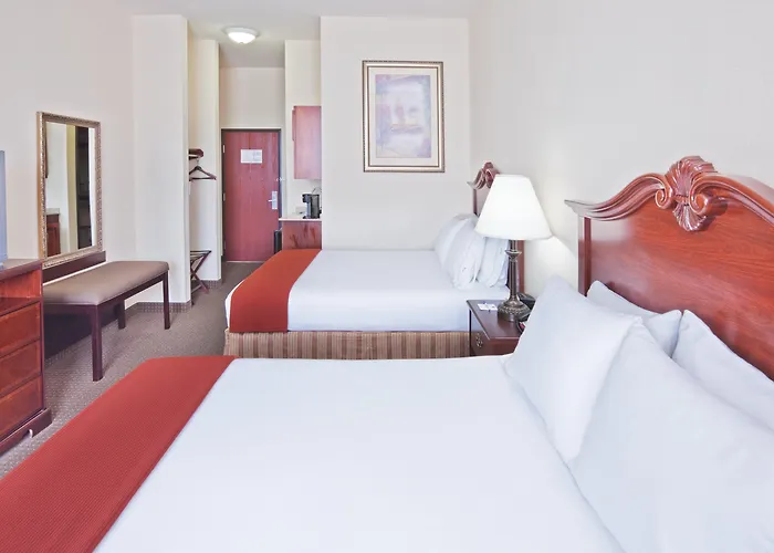 Holiday Inn Express & Suites Woodward Hwy 270 By Ihg