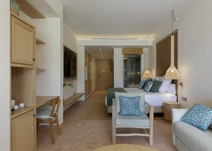 Cala San Miguel Ibiza Resort, Adults Only, Curio Collection By Hilton Port de Sant Miguel