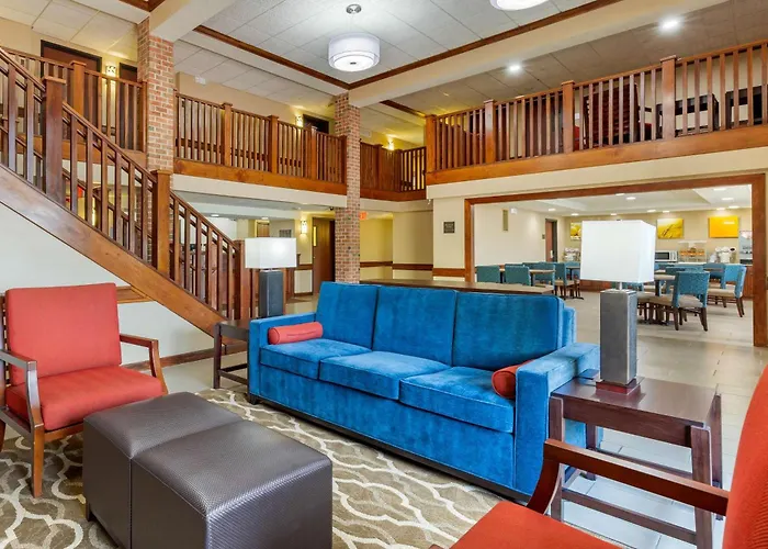Comfort Inn & Suites