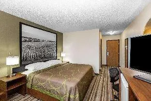 Super 8 By Wyndham Storm Lake
