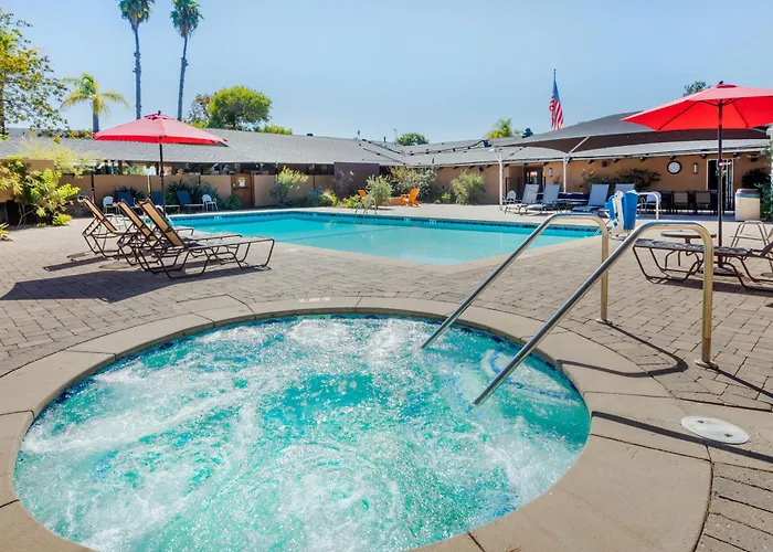 Carlton Oaks Lodge, An Ascend Collection Hotel