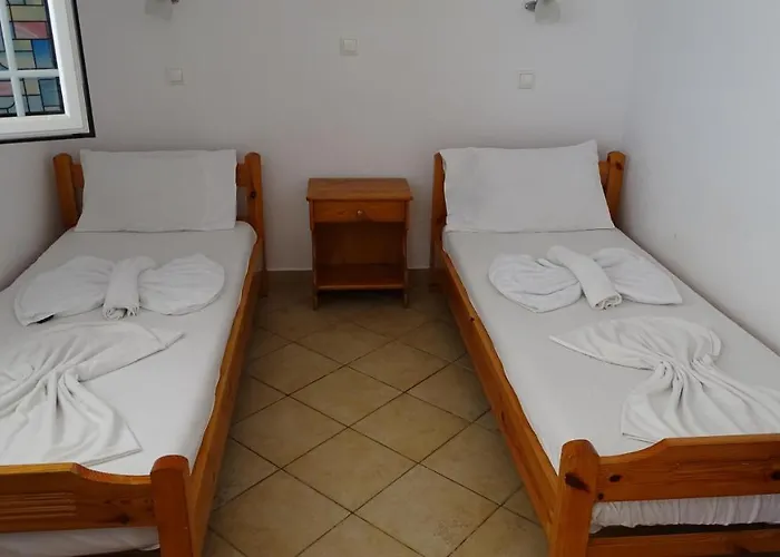 Hermes-Ios Rooms To Let