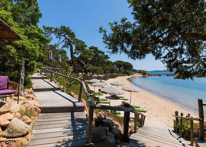Grand Hotel De Cala Rossa & Spa Nucca