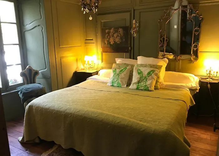 Domaine De La Bastille, Manoir Du Xvll, Bed And Breakfast Saint-Malo