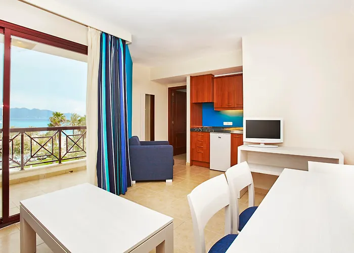 Universal Hotel Bikini Cala Millor 