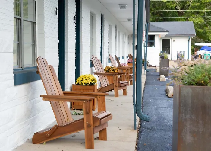 Al & Sally'S Motel