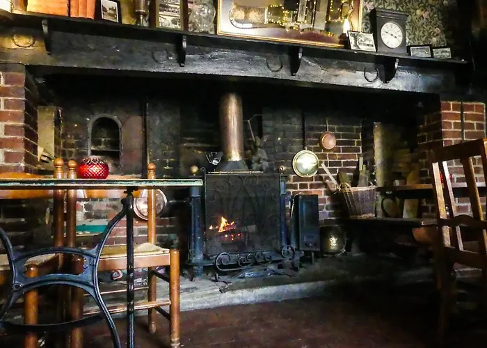 Ye Olde Smugglers e
