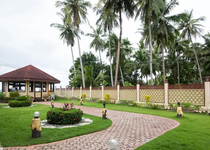 Foxy'S Beach Resort