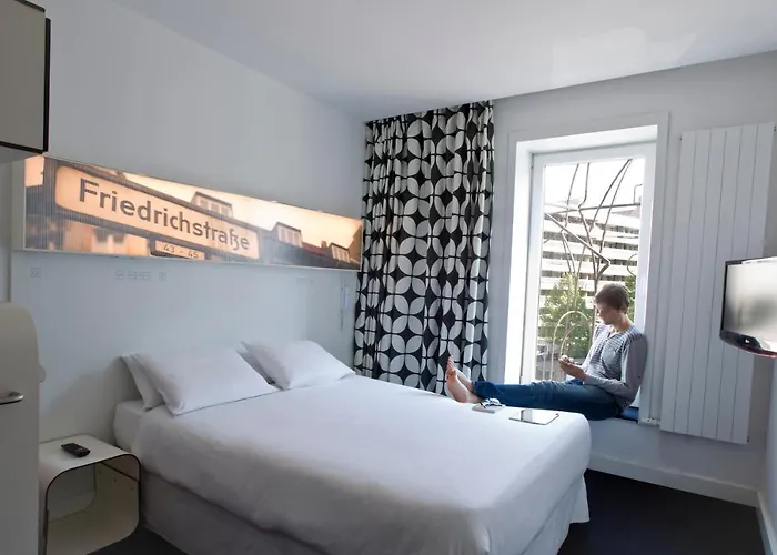 Hotel Gat Point Charlie