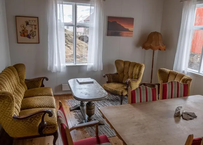 Hotel Djupavik