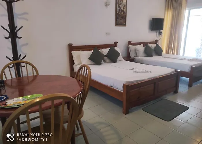 Oasis Beach Resort Negombo