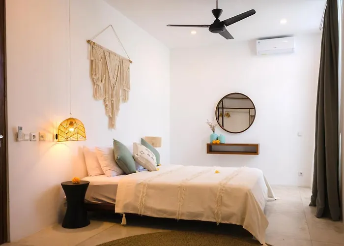 The Bed By The Sea Bed & Breakfast Canggu 