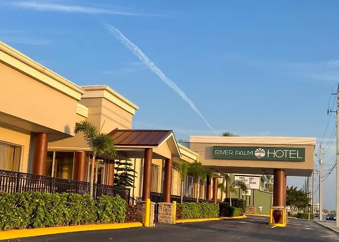 River Palm Hotel