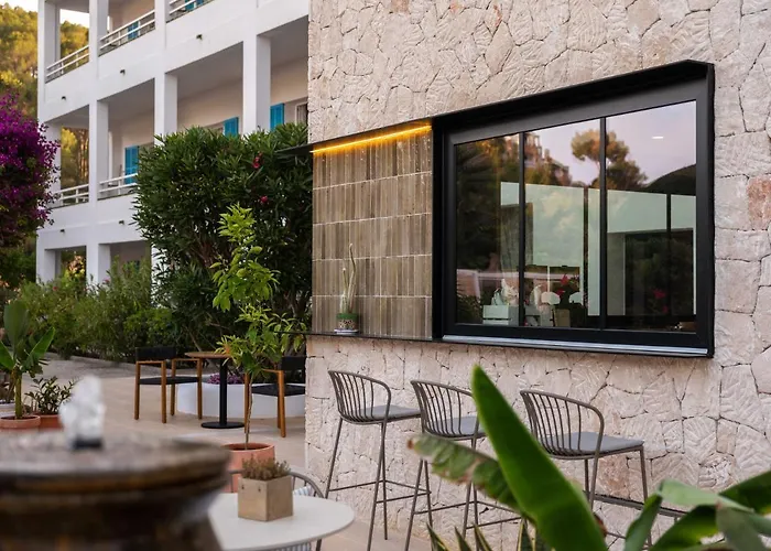 Bella Colina I Vintage Hotel 1953