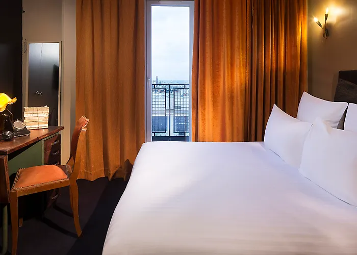 Hotel Le Chat Noir