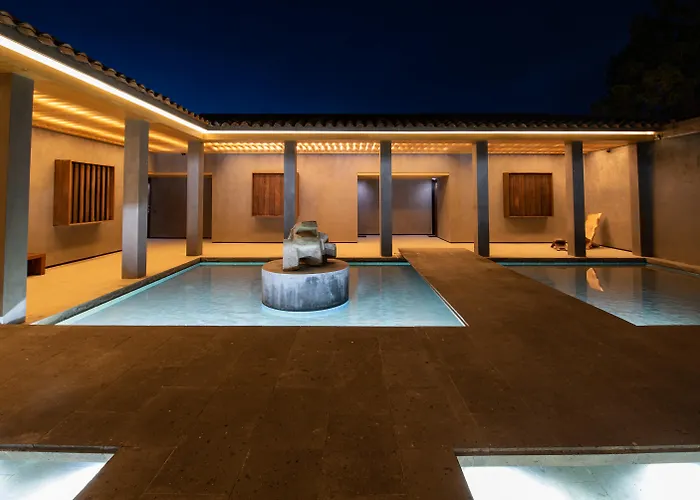 Uvence Arte + Hotel