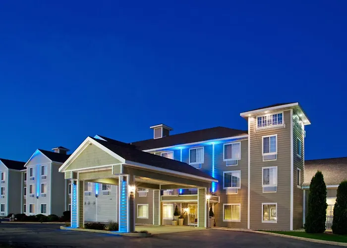 Holiday Inn Express & Suites New Buffalo, Mi By Ihg