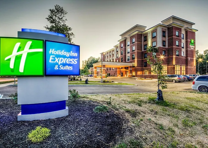 Holiday Inn Express & Suites Cleveland/Westlake By Ihg