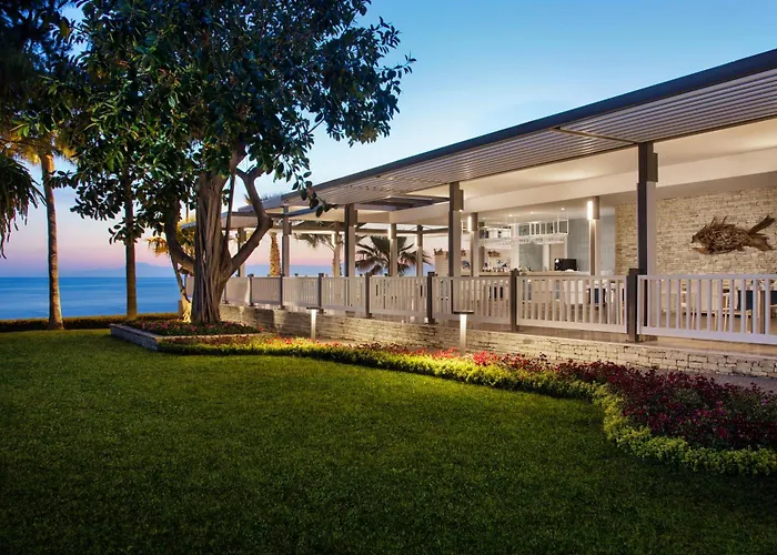 Acanthus Cennet Barut Collection Side