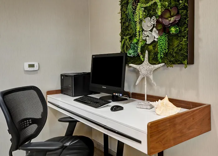 Holiday Inn Express Newport Beach By Ihg