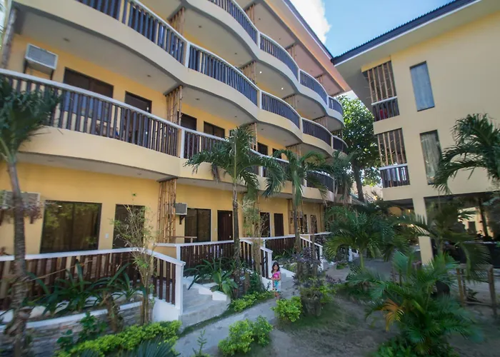 Bamboo Beach Resort & Restaurant Manoc-Manoc