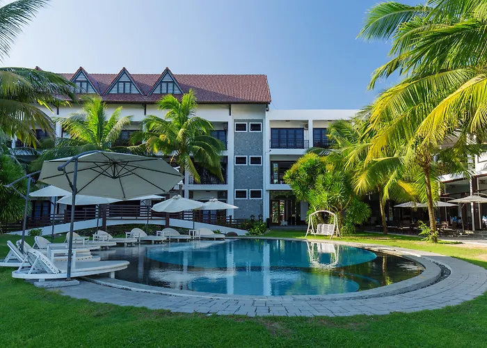 River Beach & Residences