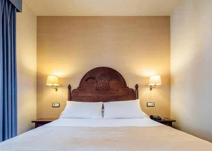 Hotel Don Paco Llanes