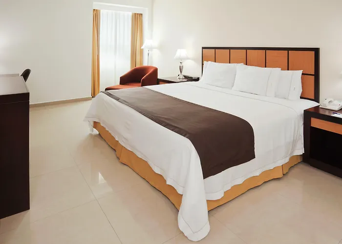 Holiday Inn Express Paraiso - Dos Bocas, An Ihg Hotel