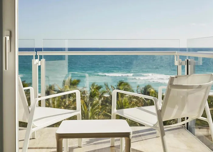 Four Seasons Hotel At The Surf Club Surfside