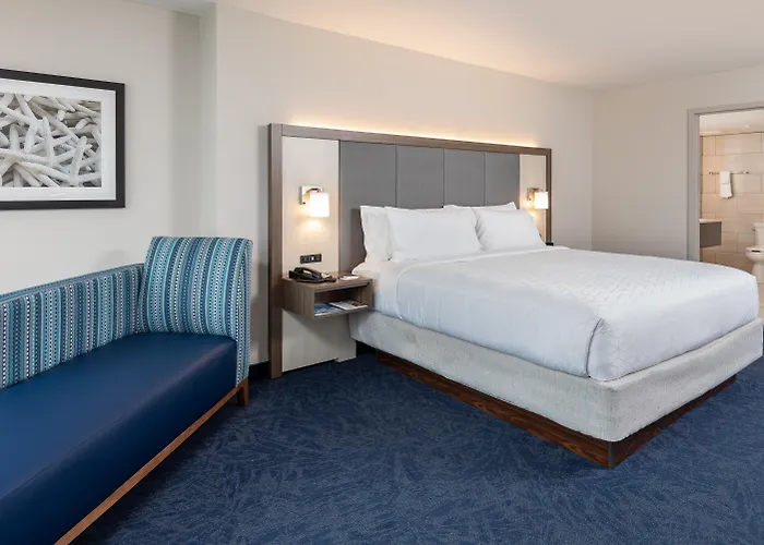 Holiday Inn Express Pensacola Beach By Ihg