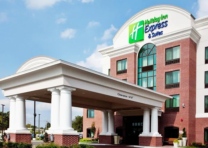Holiday Inn Express & Suites Wilmington-Newark By Ihg