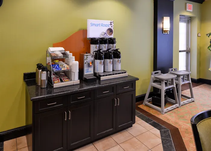 Holiday Inn Express & Suites Halifax Airport By Ihg Enfield