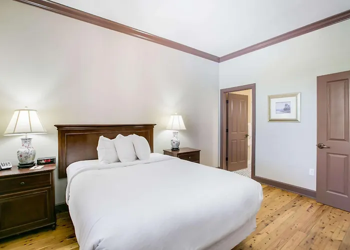 Water Street Hotel & Marina, An Ascend Collection Hotel Apalachicola