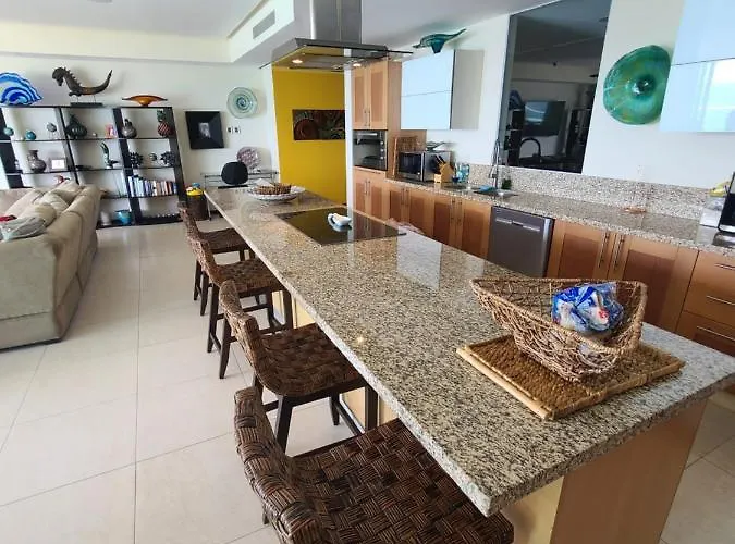 Peninsula Condominiums, Hotel Zone, Pv Puerto Vallarta