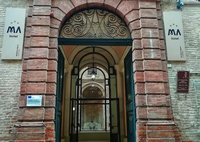 Ma Hotel