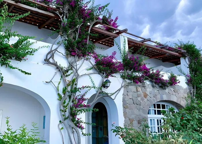 La Piazza Luxury Hotel & Spa Panarea