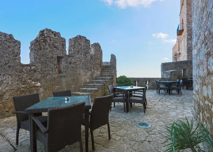 Hotel Tugasa Castillo De Castellar