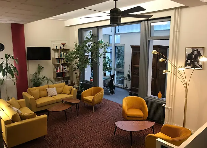 Logis Hotel Du Midi - Saint Etienne Sud