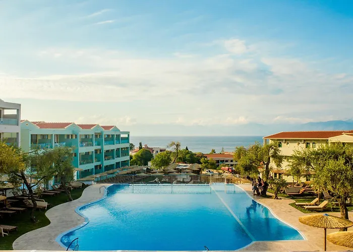 Robolla Beach Aparthotel Roda 