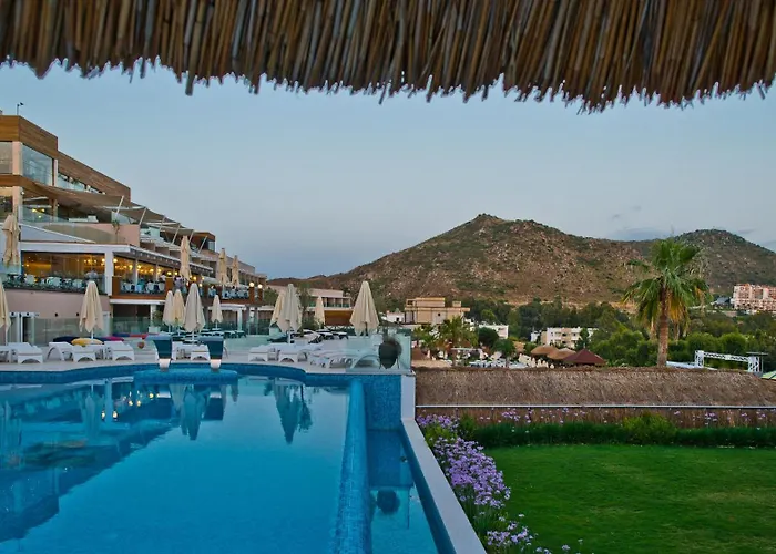 Bellazure Hotel Turgutreis