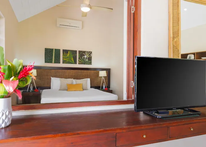 Mangoes Resort (Adults Only)