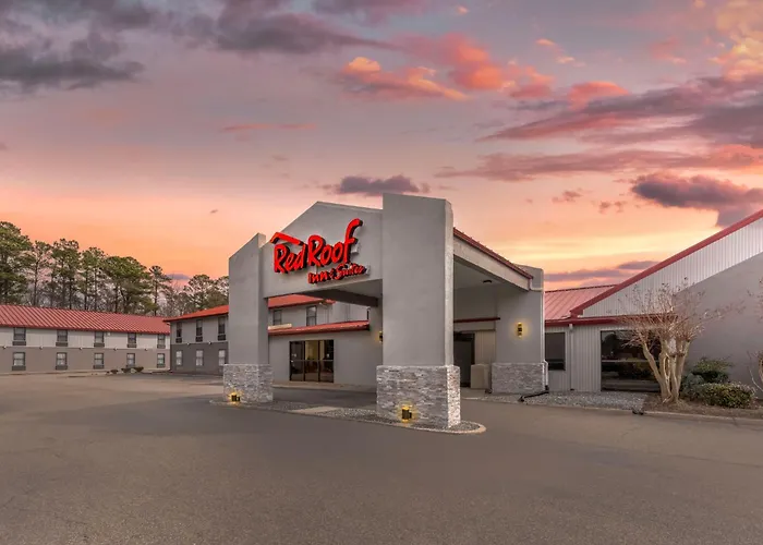 Red Roof Inn & Suites Newport News
